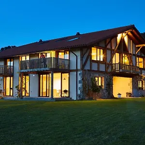 Hemingway Kanala Landhaus