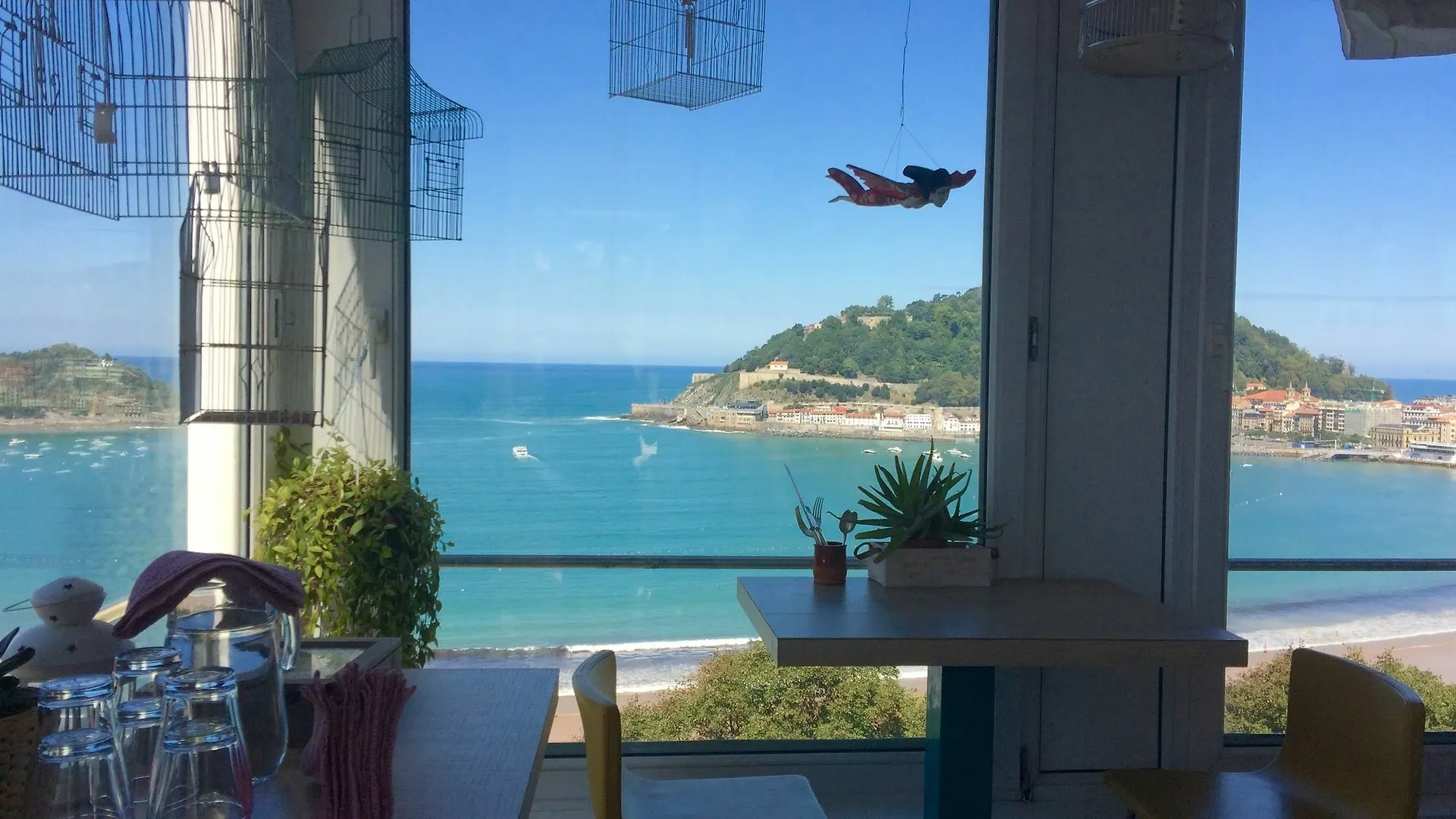 Far Out Inn San Sebastián Quarto em Acomodações Particulares